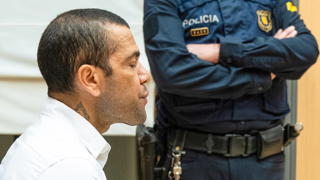 Vecinos De La Ciudad Natal De Dani Alves Reclaman Que Se Retire La