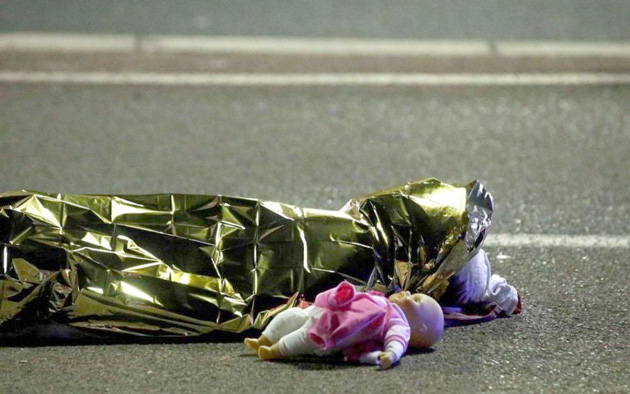 Aniquilan al autor de masacre en Niza que mató niños de los 84 muertos