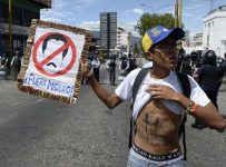 Vuelven a marchar en Venezuela por referendo revocatorio