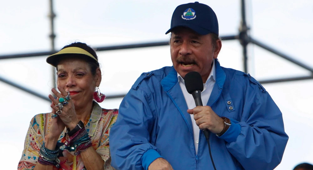 Presidente Daniel Ortega y su esposa Rosario Murillo