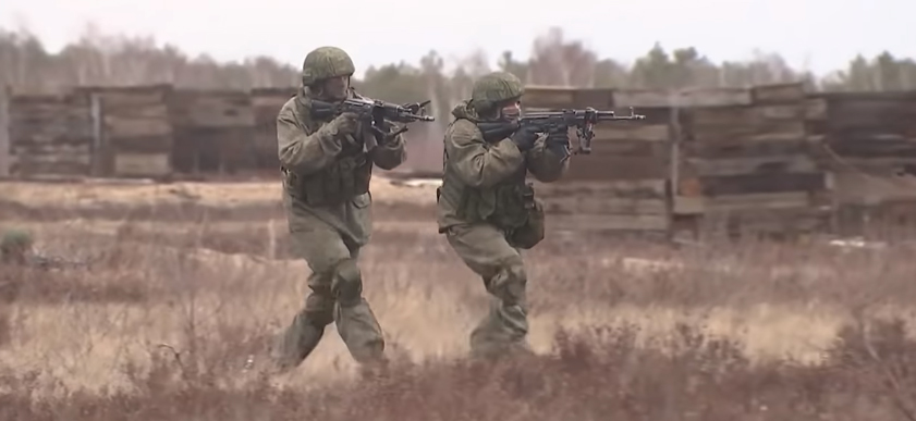 VIDEO: Infantes de marina rusos practican tácticas de combate urbano durante ejercicios en Bielorrusia