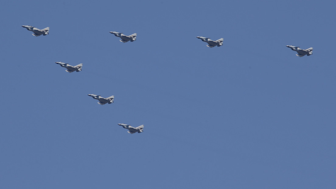 Taiwán denuncia que 13 aviones de combate chinos han operado sobre su zona de identificación de defensa aérea