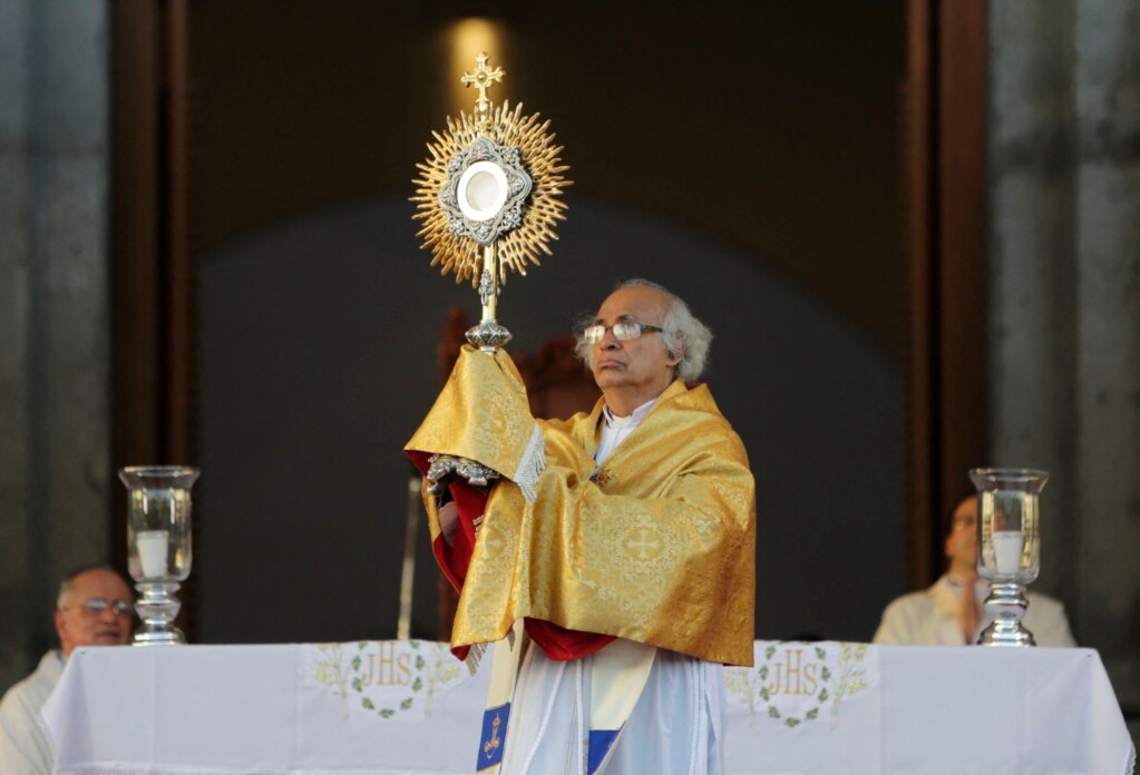 Cardenal Brenes: “los que piensan en la guerra es porque no han experimentado el dolor”