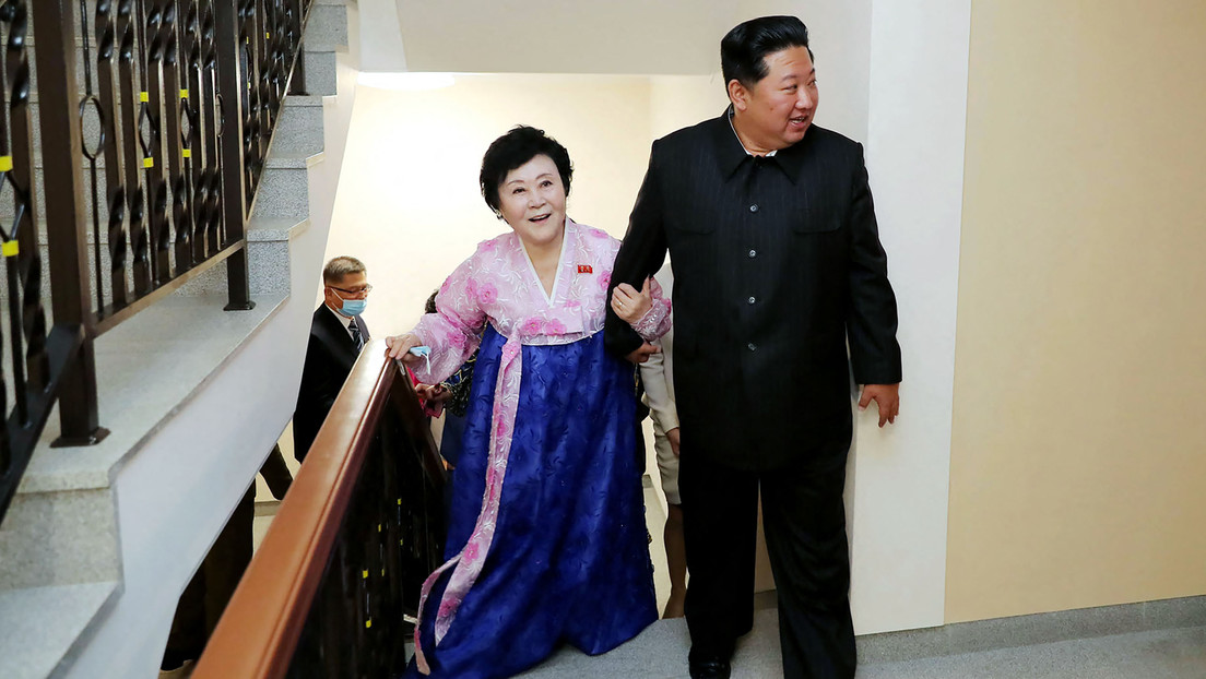 Kim Jong-un regala apartamento de lujo a presentadora más veterana de la televisión mientras el pueblo pasa hambre