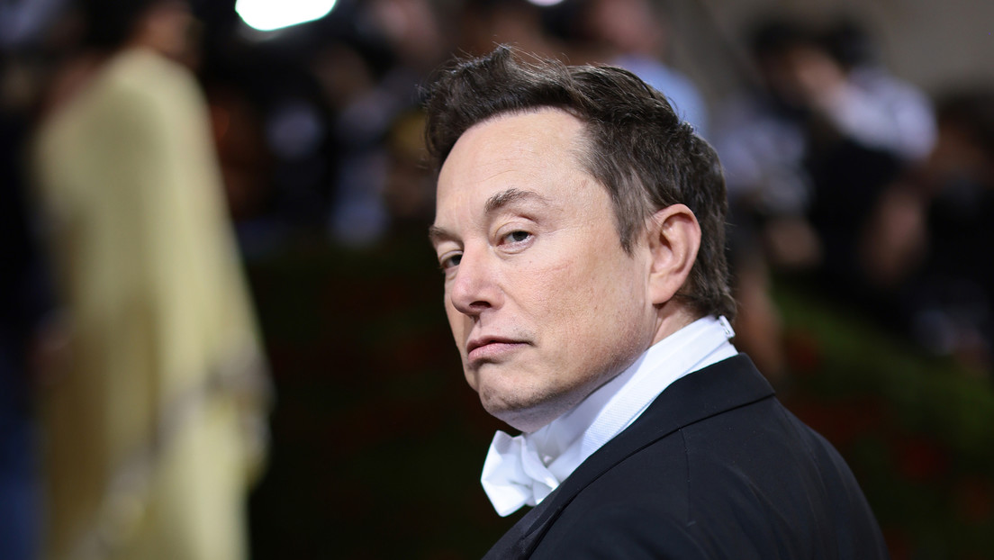 Elon Musk "expuso sus genitales" a una azafata del avión corporativo de Space X