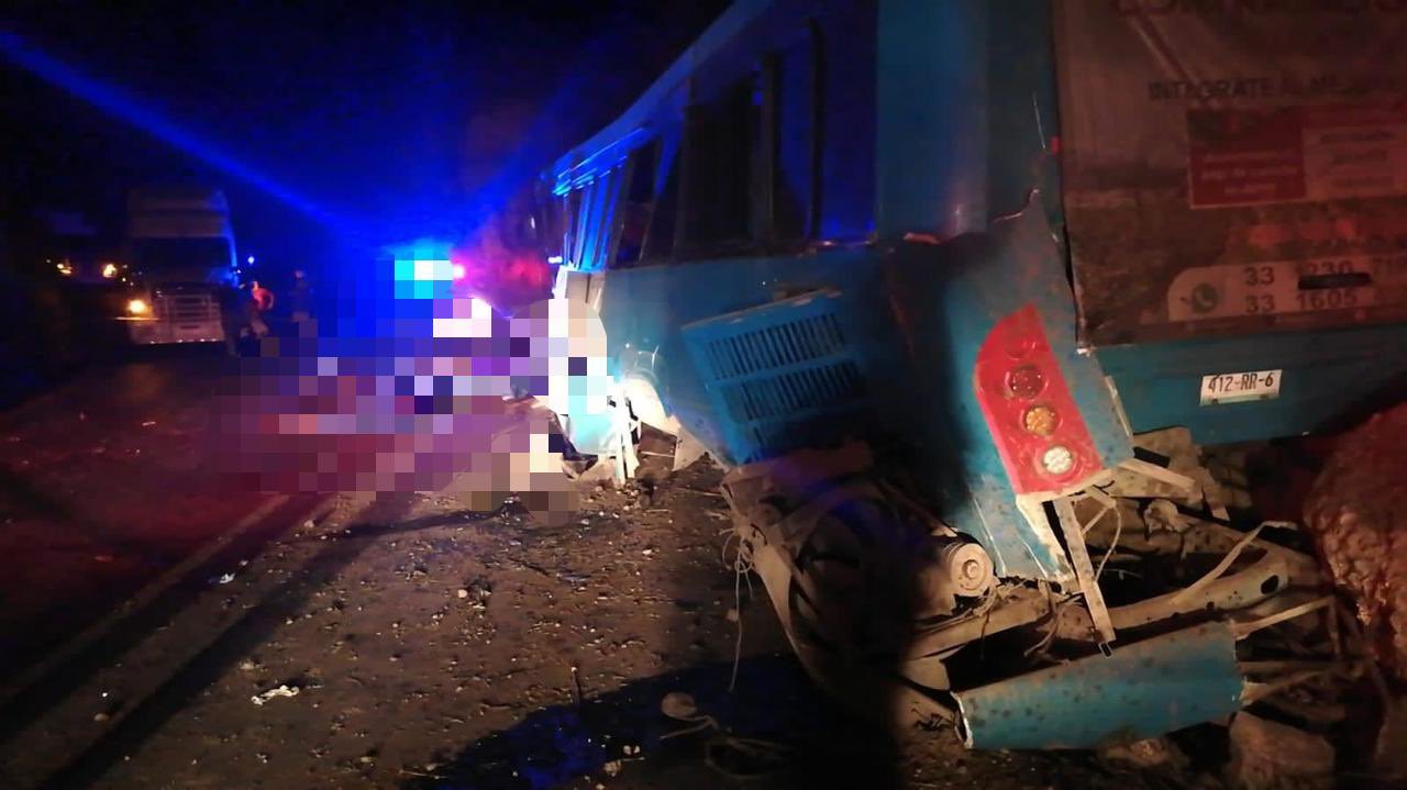 Accidente de un autobús deja al menos 14 muertos y 20 heridos en México