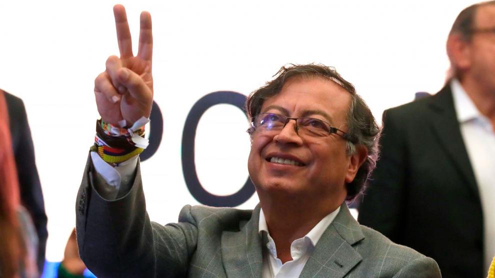 Colombianos temen que el exguerrillero Gustavo Petro instale modelo chavista en su país
