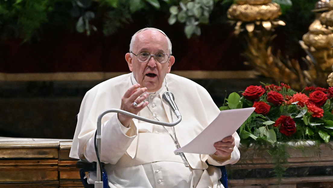 El Vaticano anuncia para finales de agosto la visita de Francisco a una ciudad italiana