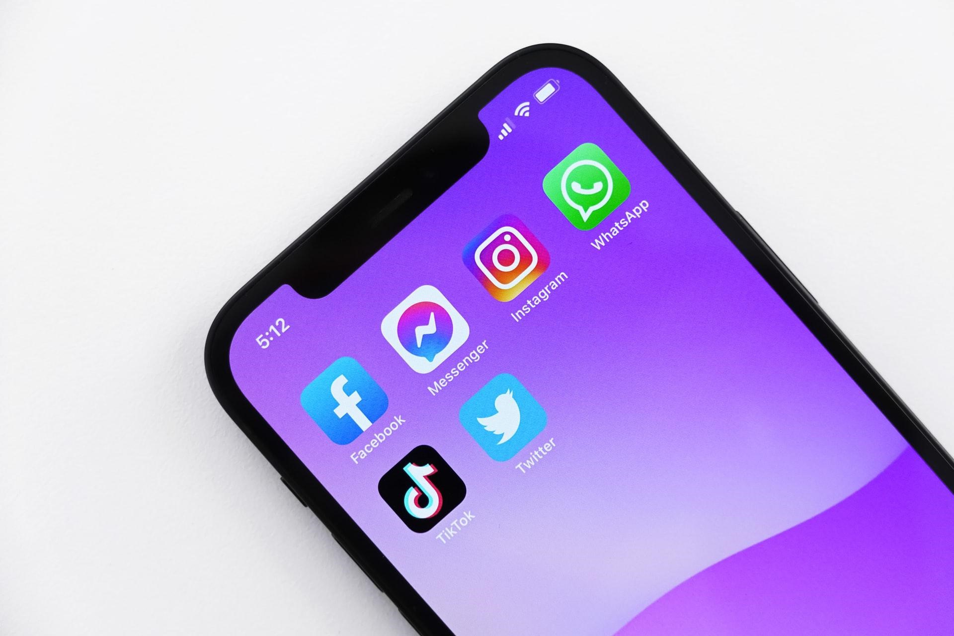 Redes sociales enfocadas en videos en línea ganan más uso en México en 2022