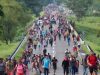 Una caravana de migrantes encabezada por venezolanos parte desde el sur de México hacia la frontera con EE.UU.