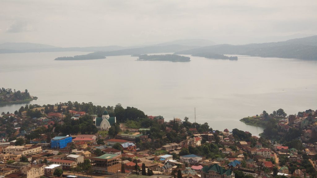 El fenómeno que causa la muerte 'súbita' de personas en los alrededores de un lago africano