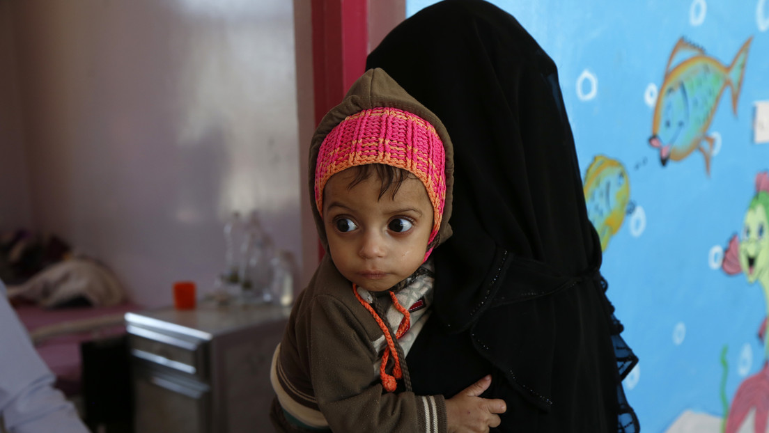 una madre y seis recién nacidos mueren cada dos horas en Yemen La grave situación humanitaria que enfrenta Yemen obliga a su población a vivir en un "horror inimaginable"