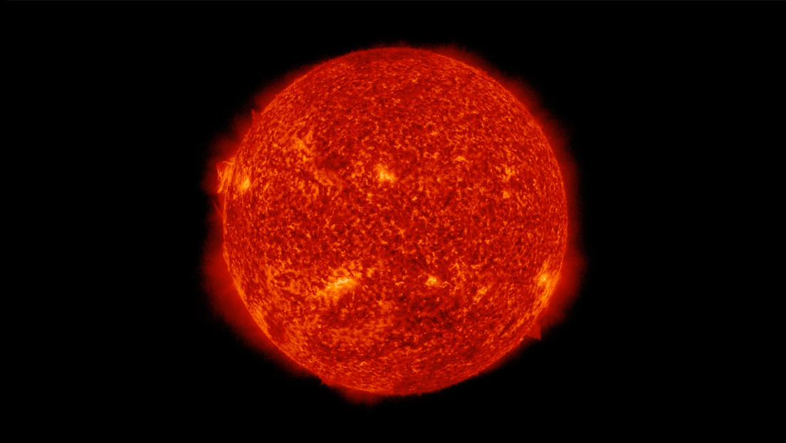 La NASA difunde imágenes de cómo se produce una enorme erupción solar