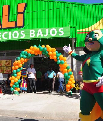 Supermercados de Walmart se posicionan en la mente de consumidores centroamericanos