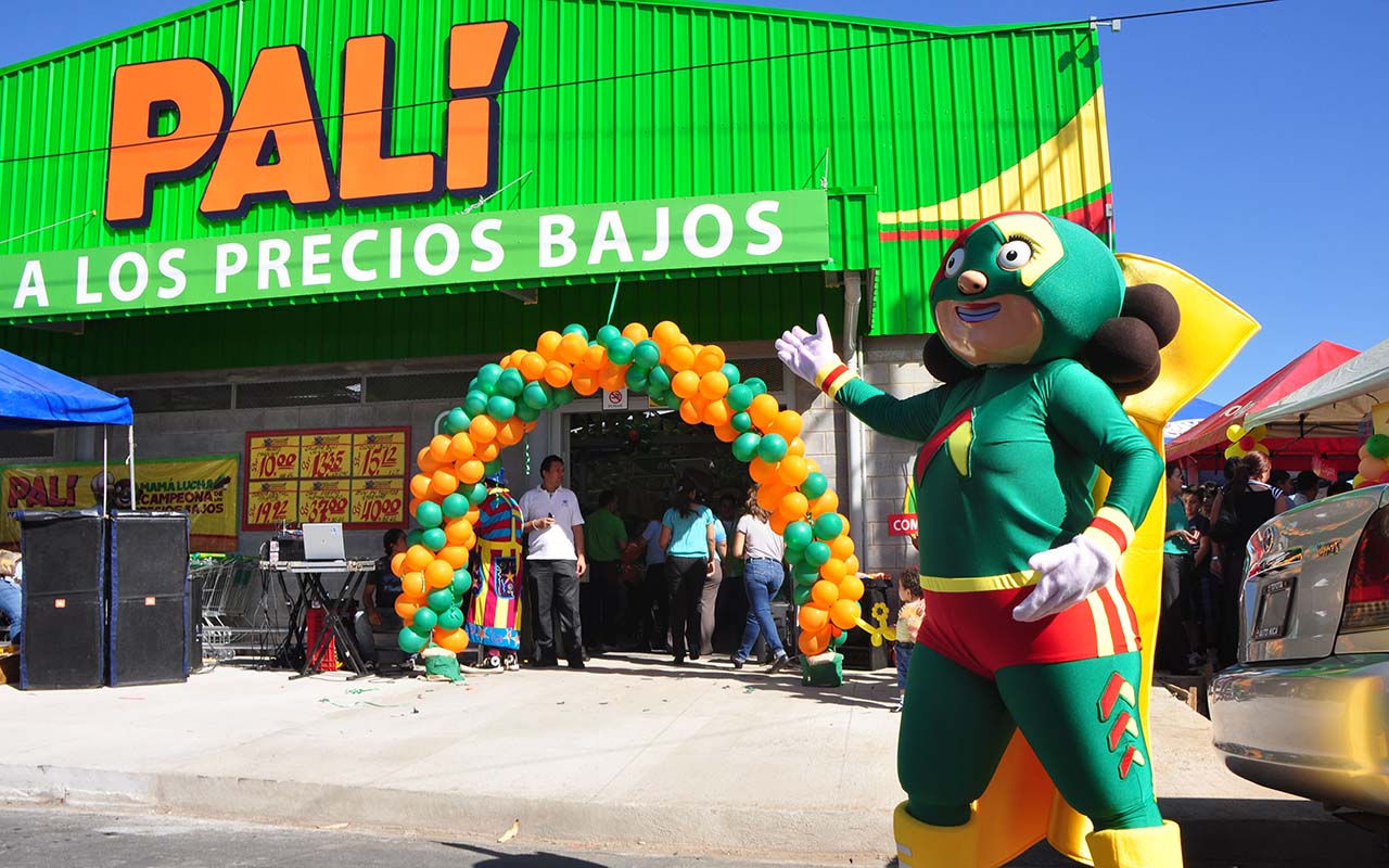 Supermercados de Walmart se posicionan en la mente de consumidores centroamericanos