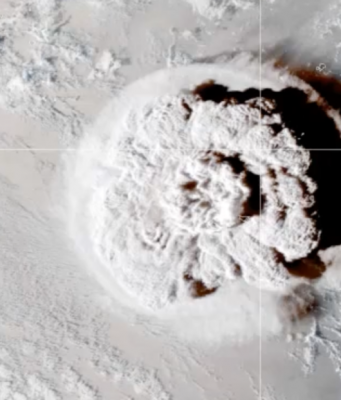 NASA: una enorme cantidad de agua arrojada a la estratosfera por la erupción del volcán Tonga puede calentar la Tierra