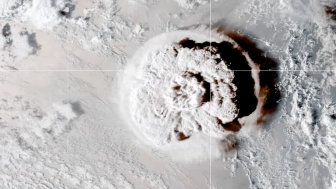NASA: una enorme cantidad de agua arrojada a la estratosfera por la erupción del volcán Tonga puede calentar la Tierra