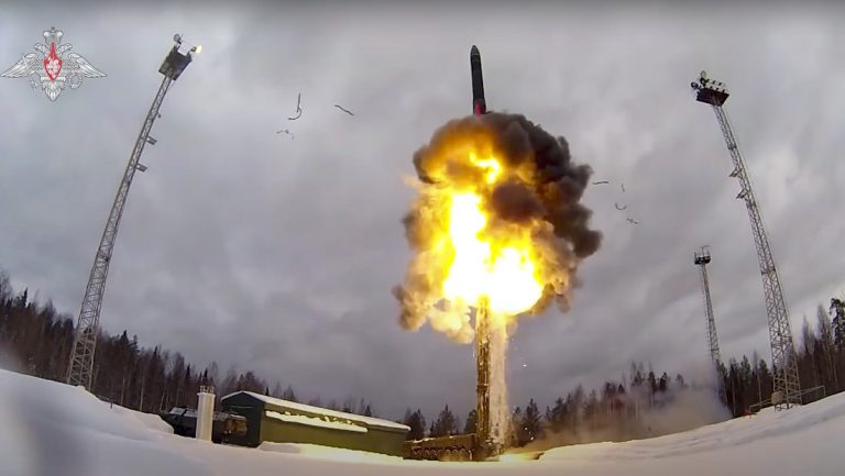 Blinken: EE.UU. tiene un plan si Rusia utiliza armas nucleares