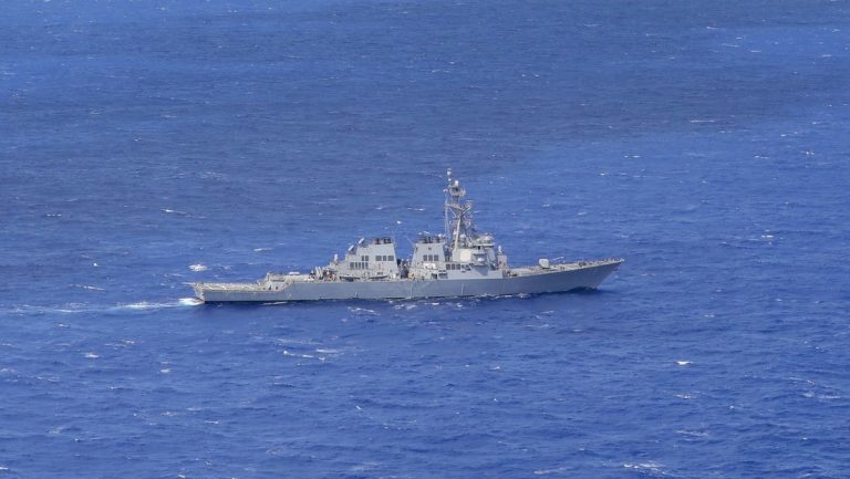 El Ejército chino vigila el tránsito de buques de guerra de EE.UU. y Canadá por el estrecho de Taiwán