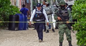 Hallan una fosa clandestina en un inmueble en México durante un operativo en el que fueron detenidas 17 personas