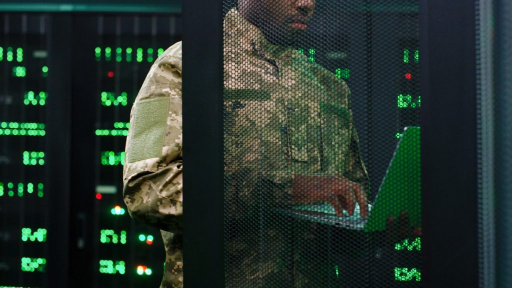Pekín acusa a Washington de lanzar "decenas de miles" de ciberataques y robar datos confidenciales
