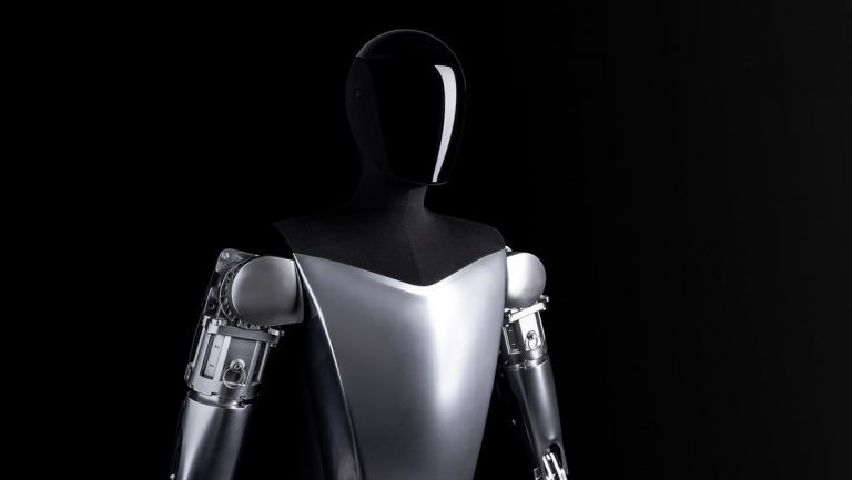 Elon Musk presenta un prototitpo del robot humanoide de Tesla
