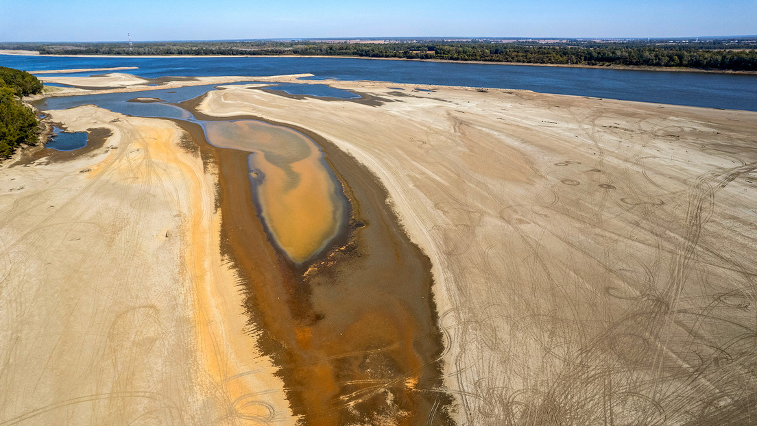 La caída del nivel del río Misisipi amenaza a EE.UU. con una crisis económica La caída del nivel del río Misisipi amenaza a EE.UU.