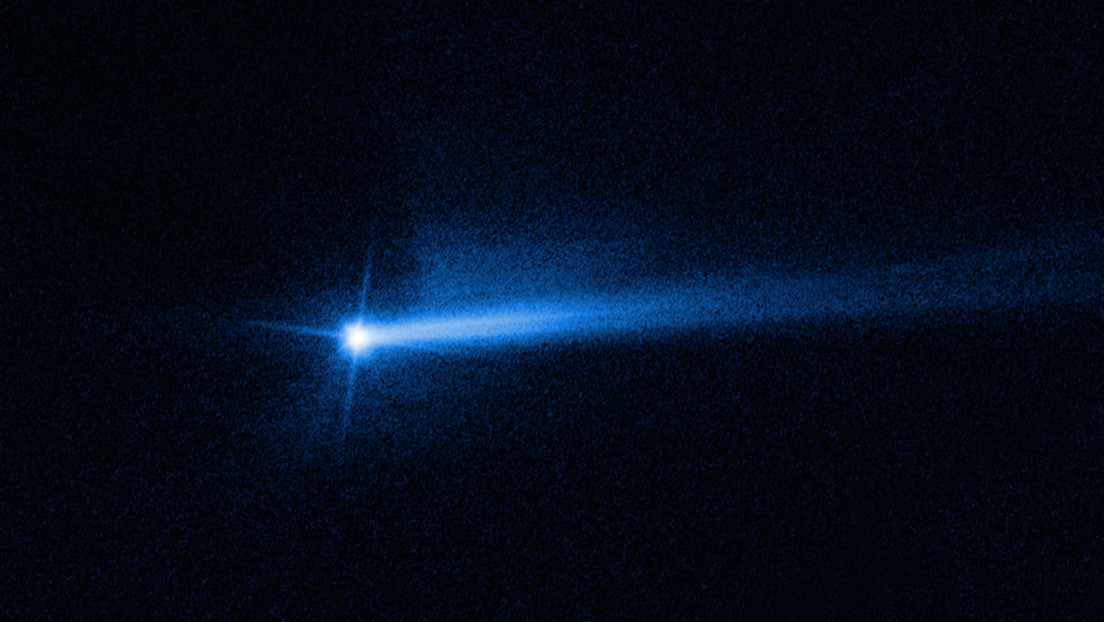 Un asteroide adquiere una cola gemela tras el impacto de la sonda kamikaze de la NASA