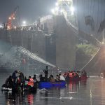 derrumbe de un puente colgante en la India