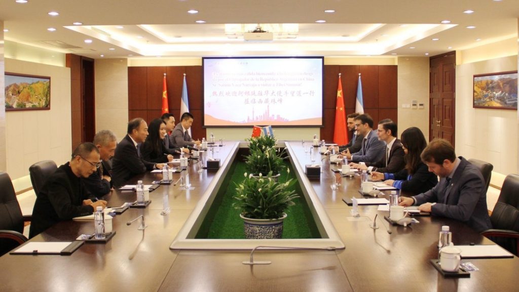 China invertirá 2200 millones de dólares en proyectos de litio en Argentina