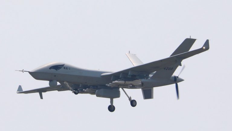 China presenta un avión no tripulado capaz de transportar más de 2 toneladas de misiles