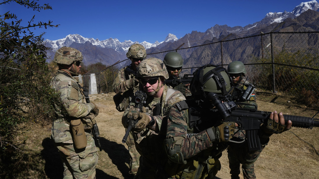 Ejércitos de la India y EE.UU entrenan conjuntamente en el Himalaya cerca de la frontera con China