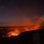 Hawái tiene dos volcanes vecinos en erupción por primera vez en casi 40 años