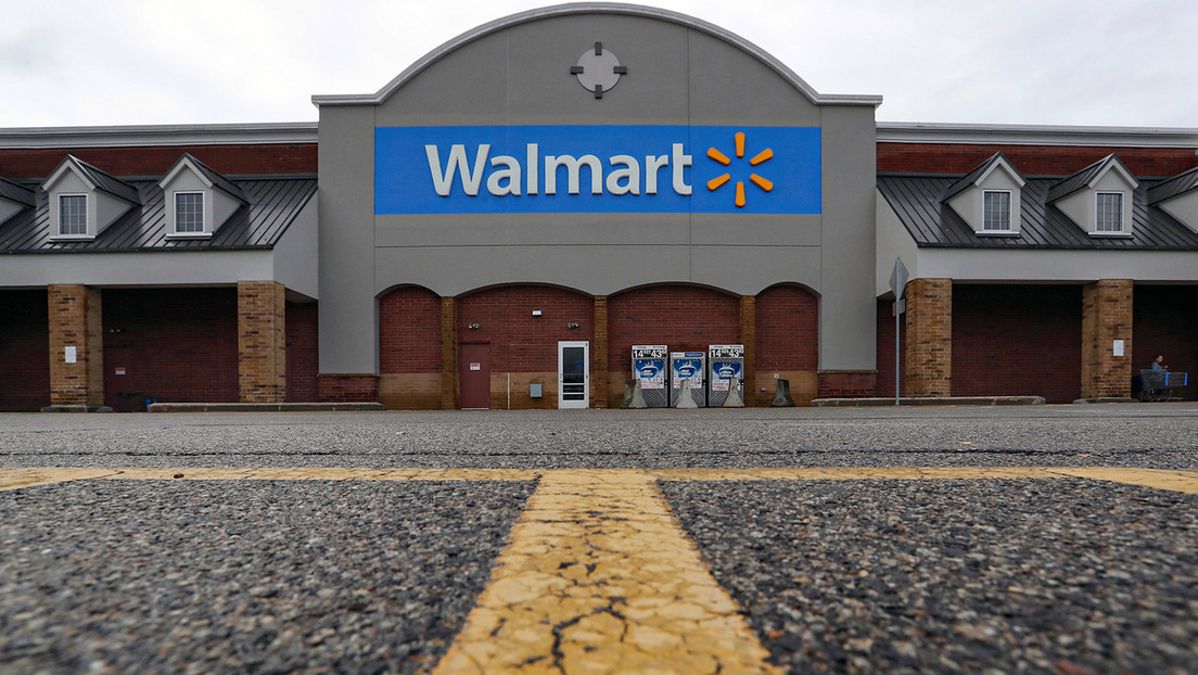 Más de 20 personas asaltan un supermercado Walmart en EE.UU.