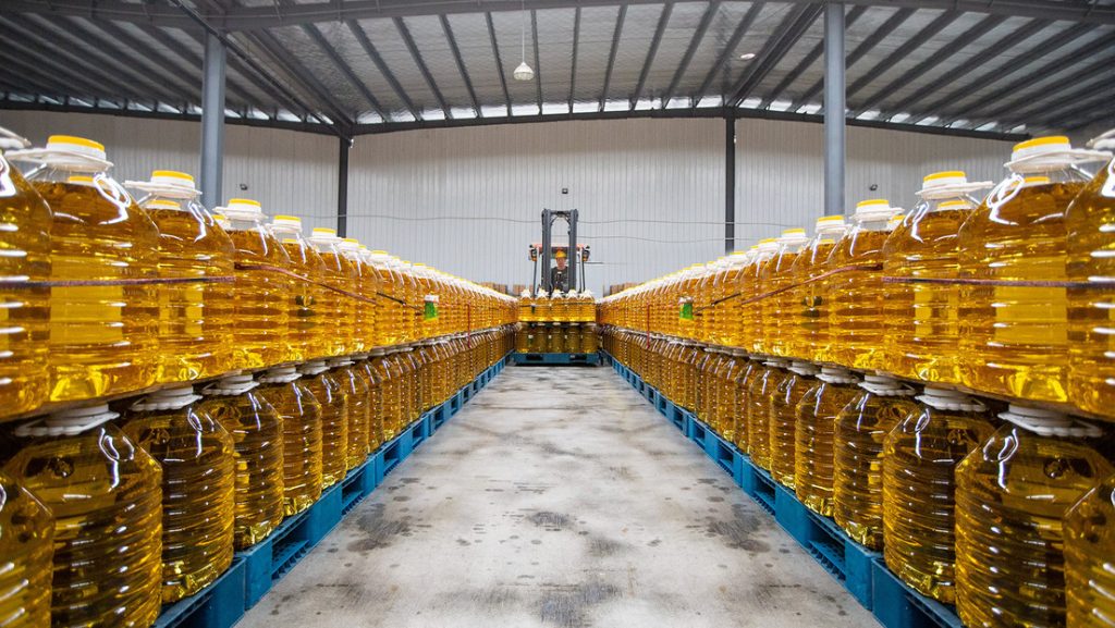 Millonario robo de aceite vegetal de cocina en las bodegas de una importadora chilena