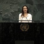 Angelina Jolie renuncia a su rol como enviada especial de la ONU para los refugiados