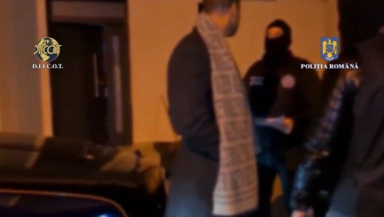 Arrestan al polémico 'influencer' Andrew Tate por tráfico sexual