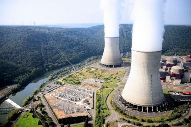 Irán empieza a construir una nueva planta nuclear