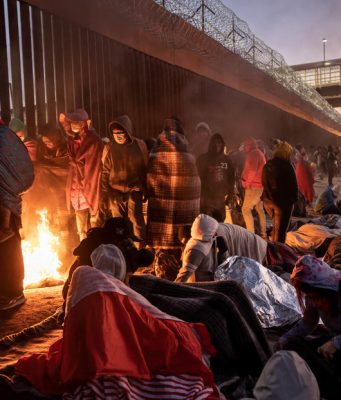 La Corte Suprema de EE.UU. mantiene la expulsión rápida de migrantes