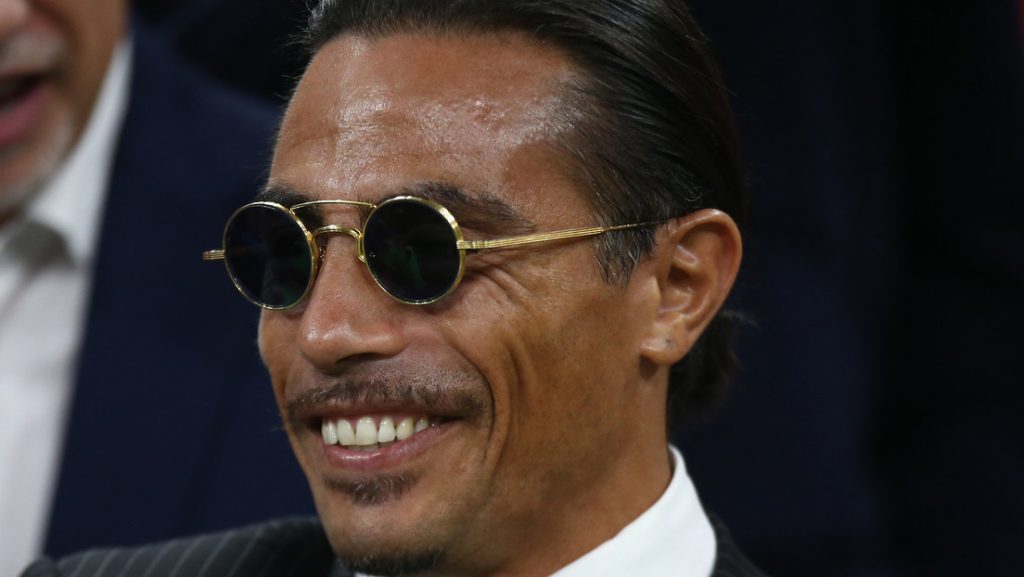 La FIFA investiga el "acceso indebido" de 'Salt Bae' a la cancha tras la final del Mundial