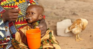 Al menos 12 niños mueren por una enfermedad desconocida en una aldea de Costa de Marfil