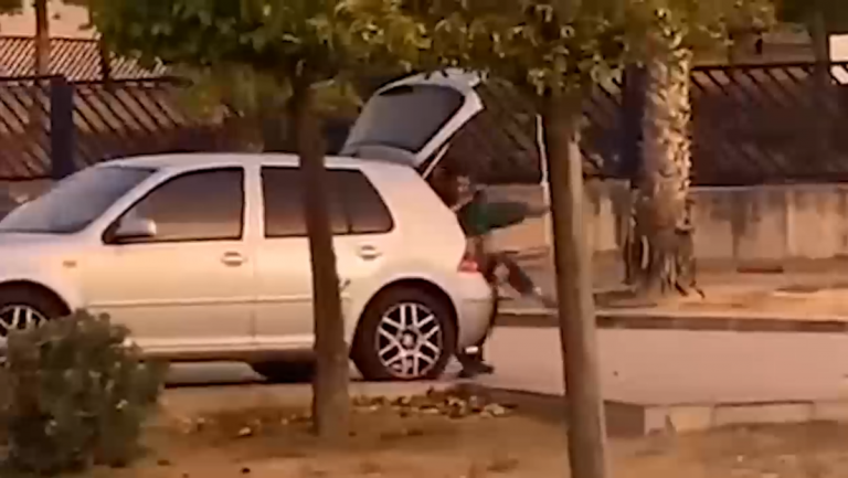 Graban en directo el secuestro de una mujer en España
