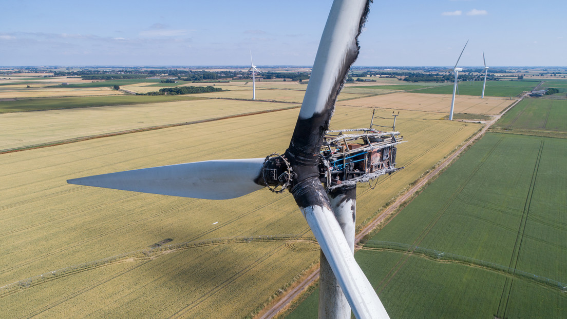 Turbinas eólicas gigantes caen misteriosamente con mayor frecuencia en EE.UU. y Europa