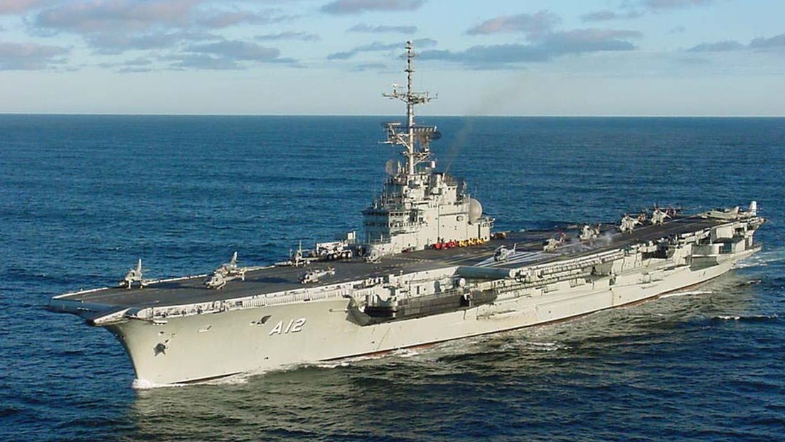 Brasil hundirá un antiguo portaviones con materiales tóxicos en el Atlántico