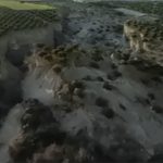 Enorme grieta de 200 metros de ancho divide en dos un campo en Turquía
