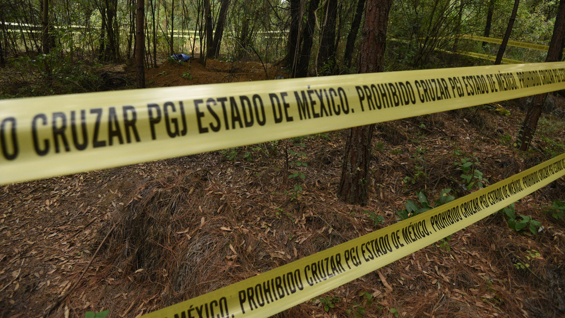 Exhuman los cuerpos de 31 personas de dos fosas clandestinas en el estado mexicano de Jalisco