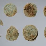 Explorador en prácticas descubre monedas y joyas medievales al norte de Alemania