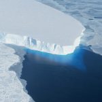 Grietas bajo la plataforma de hielo del glaciar 'del Juicio Final' aceleran su colapso