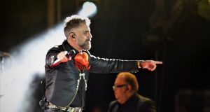 "Mátalas": la canción del mexicano Alejandro Fernández que desató un escándalo en Viña del Mar