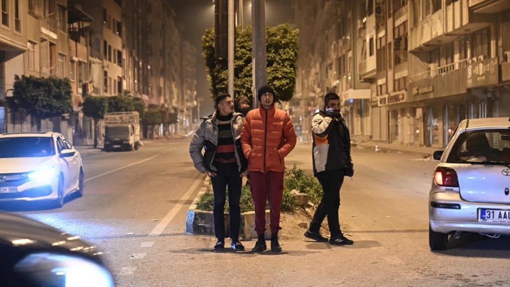Primeras imágenes tras dos nuevos terremotos en Turquía